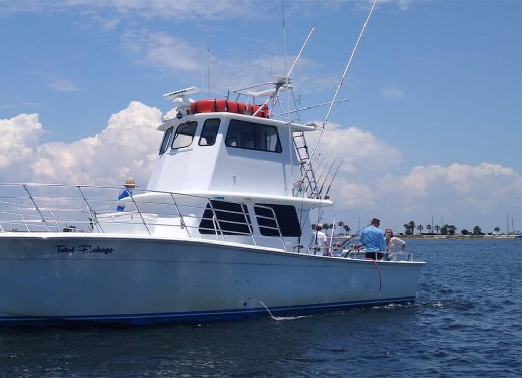 Pensacola Beach fishing charters with Deep Sea Fishing charter boat Total Package